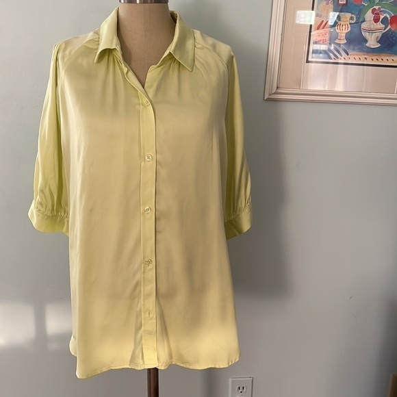 Chico's Chartreuse Open Sleeve Button Blouse size 16 NWT - Picture 1 of 9